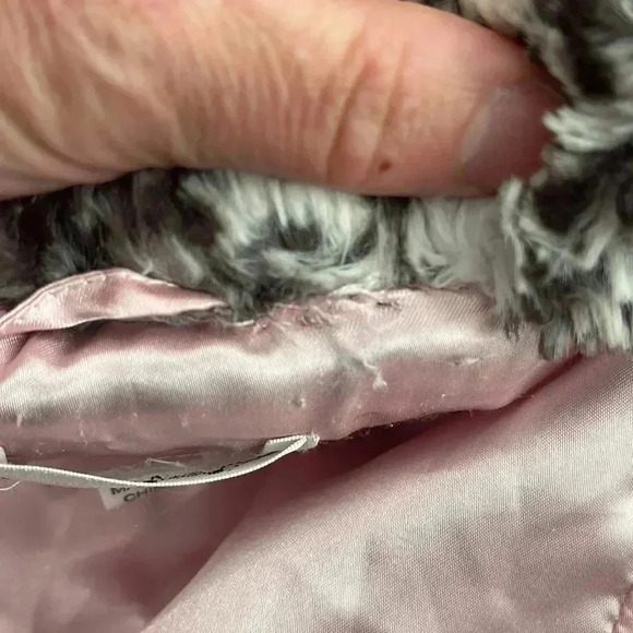 Chasing Fireflies Faux Fur Jacket Girls 7 Black White Soft Snap Front Lined - Picture 7 of 13